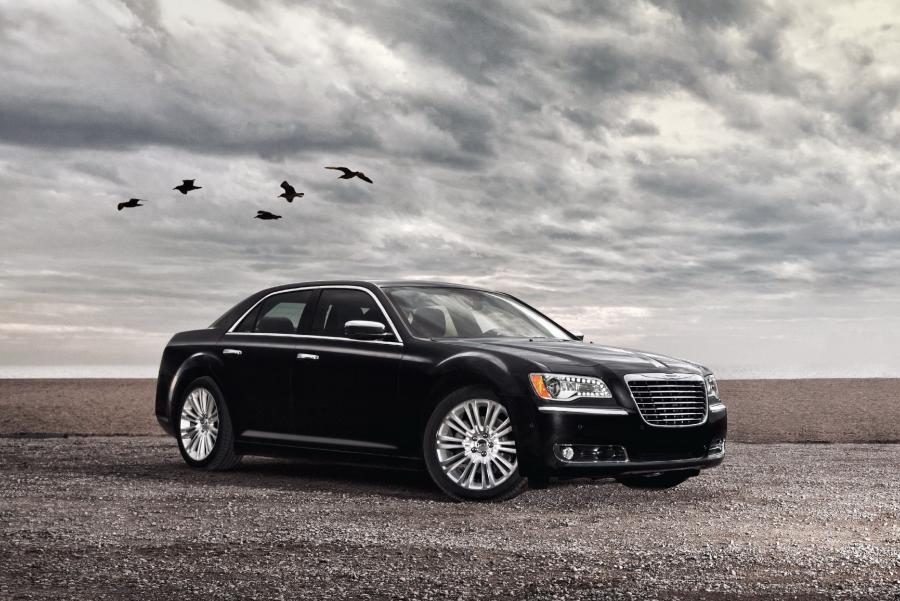  Chrysler 300C 2011 года  (фото 36 из 83)